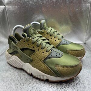 Size 8.5 Nike Air Huarache Run‎ Premium Palm Green Womens Sneakers 683818-300
